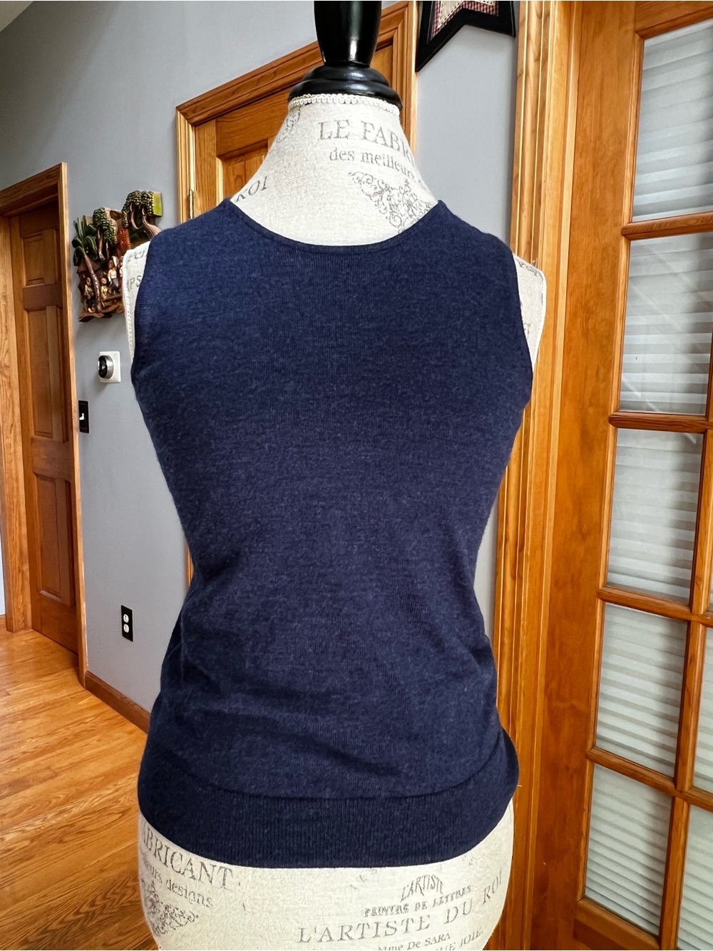 Brooks Brothers 346 Merino Wool Knit Top in Deep Navy women’s small